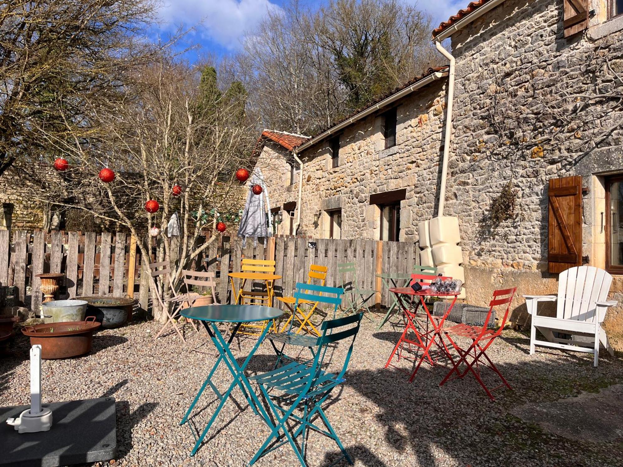 Le Plantier2 Villa Beaulieu-sur-Sonnette Kültér fotó