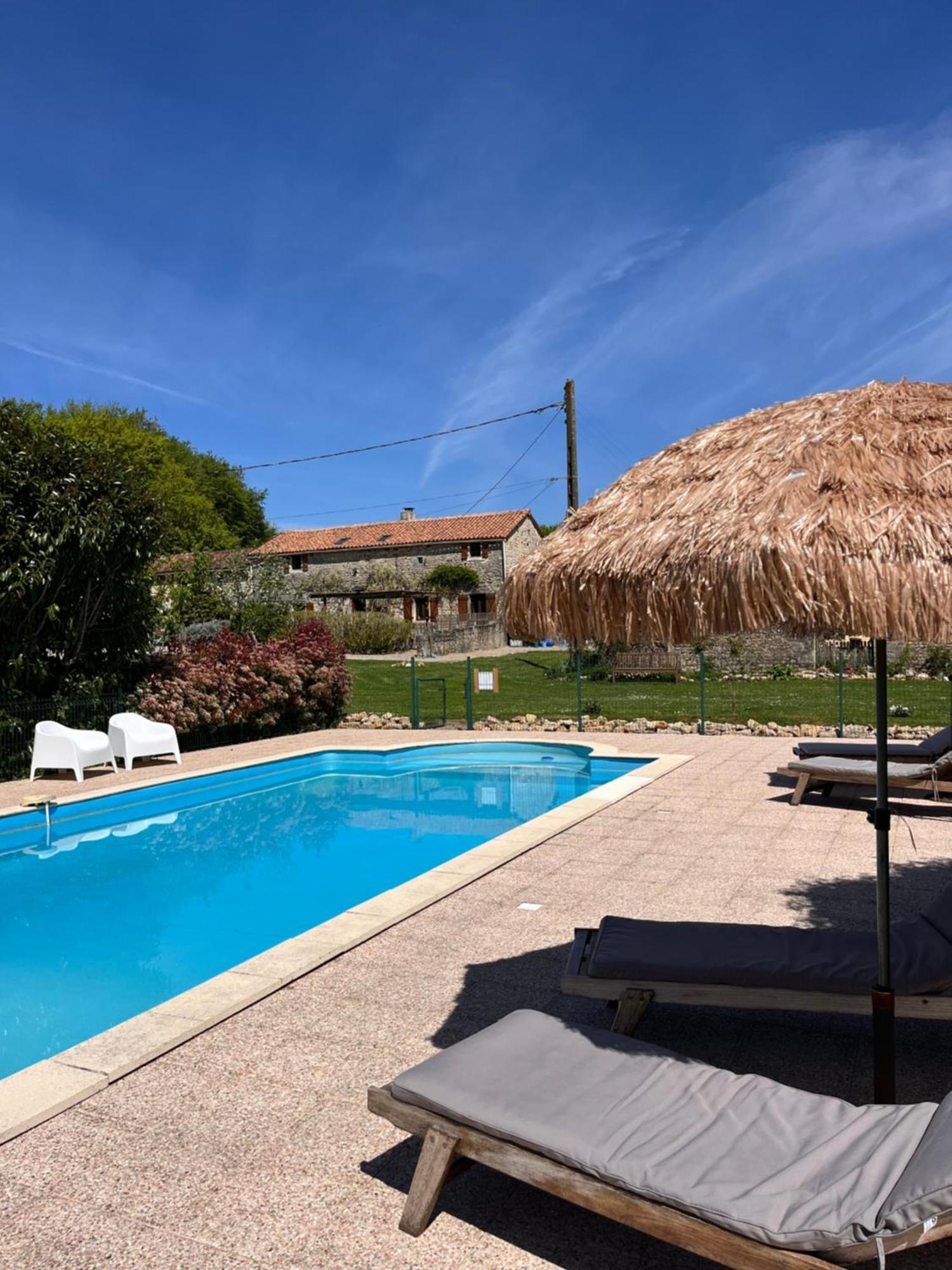 Le Plantier2 Villa Beaulieu-sur-Sonnette Kültér fotó